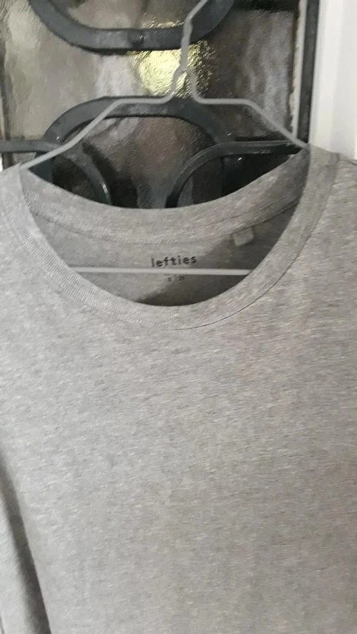 Lot de 2 tee-shirts Lefties tout neuf - photo numéro 3