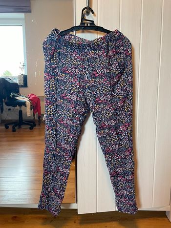 Pantalon fleuri taille 12ans
