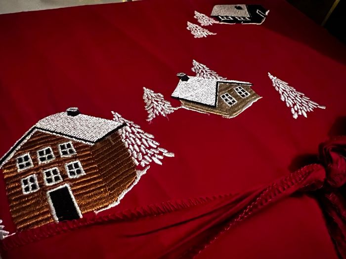 Housse couette et taies brodées Au cœur de la vallée - photo numéro 2