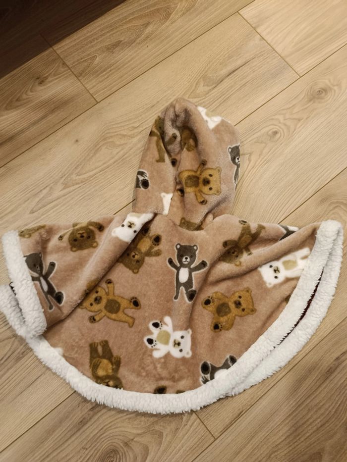 Adorable poncho neuf made in France 6 mois - photo numéro 2