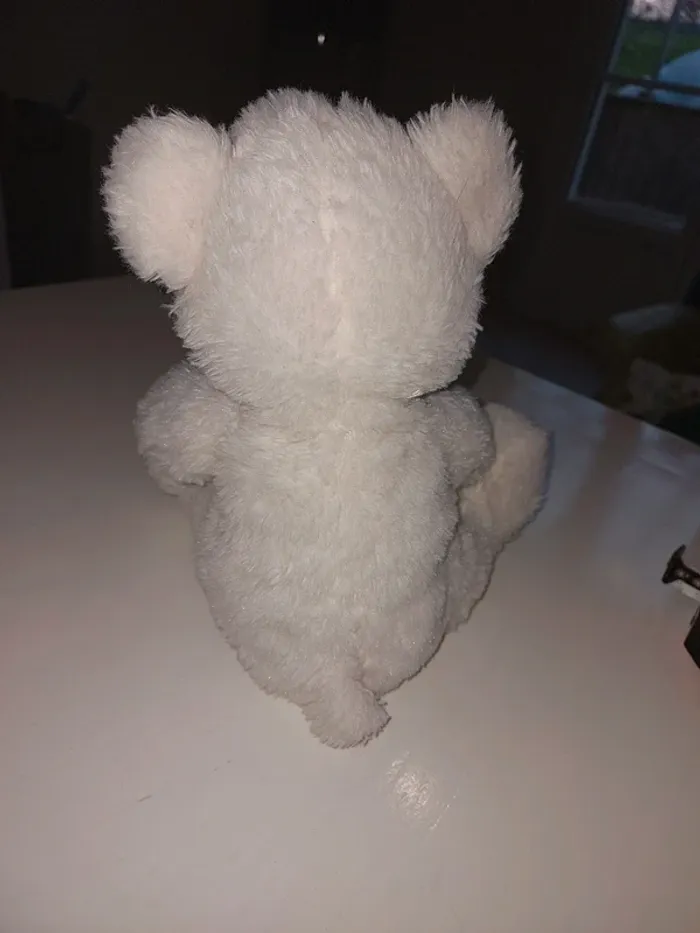 Peluche nounours au cœur rouge - photo numéro 3