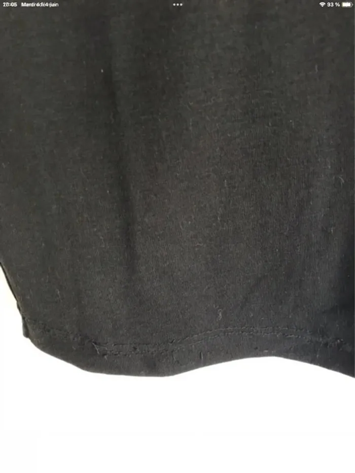 Débardeur noir taille 38/40 avec cœur en strass sur le devant - photo numéro 5