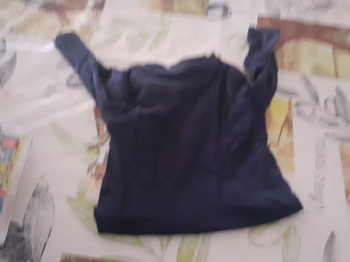 Tee shirt état neuf - photo numéro 2