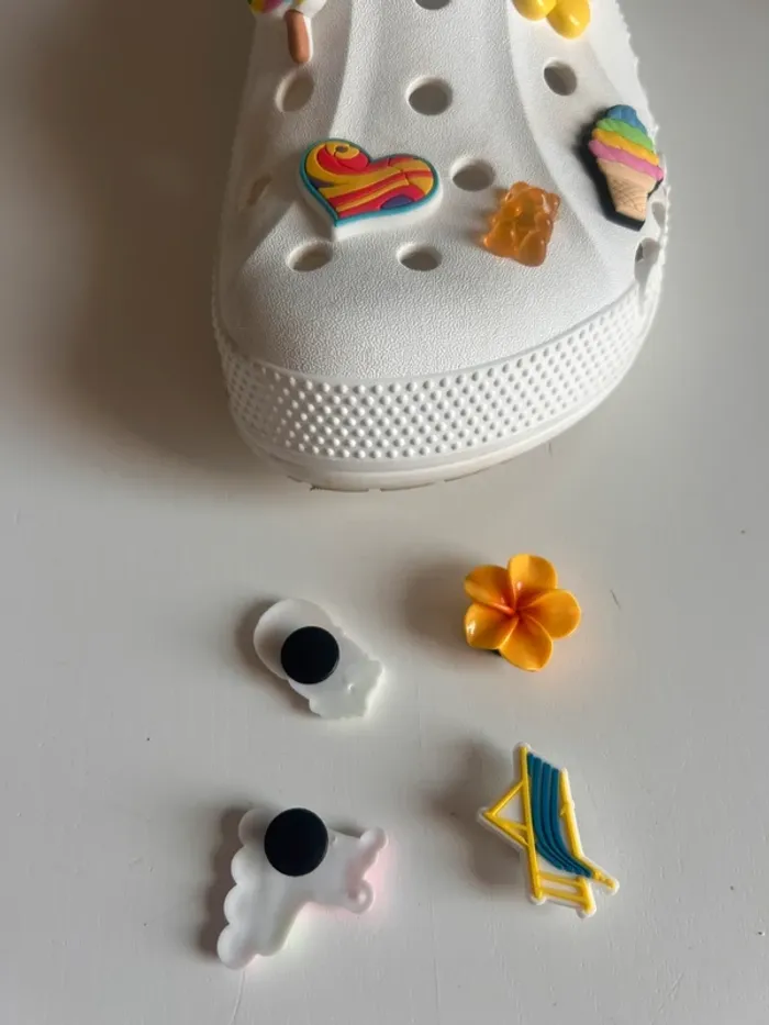 Lot de 9 charms / déco crocs rose/vert/jaune - photo numéro 2