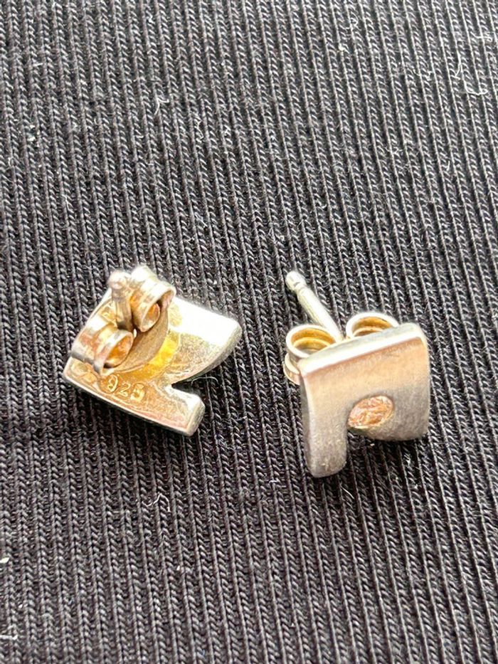 Jolie paire de boucles d’oreilles carrées en argent massif avec petit brillant femme TBE - photo numéro 4