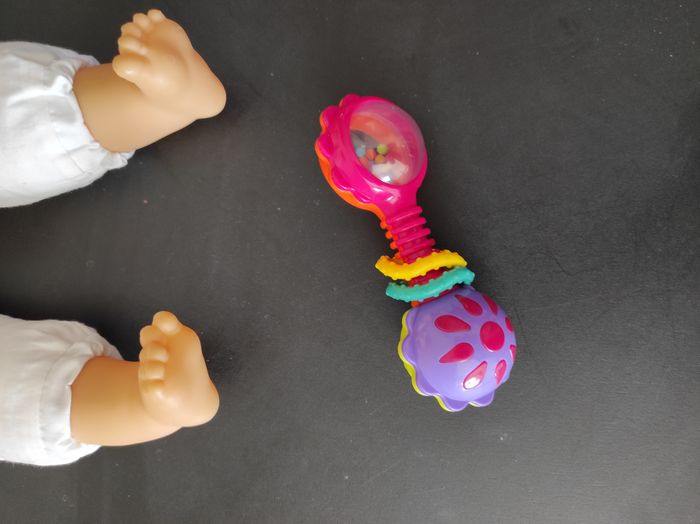 Petit hochet bébé – garçon ou fille – multicolore - photo numéro 5