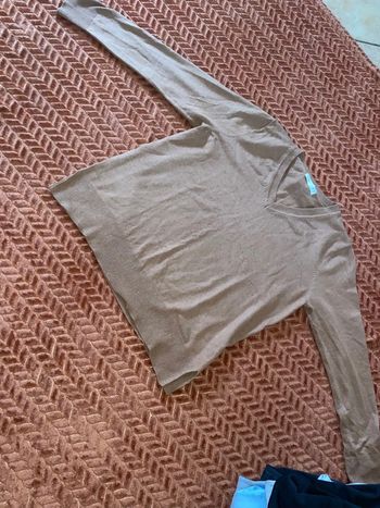 Sweat pull col V primark