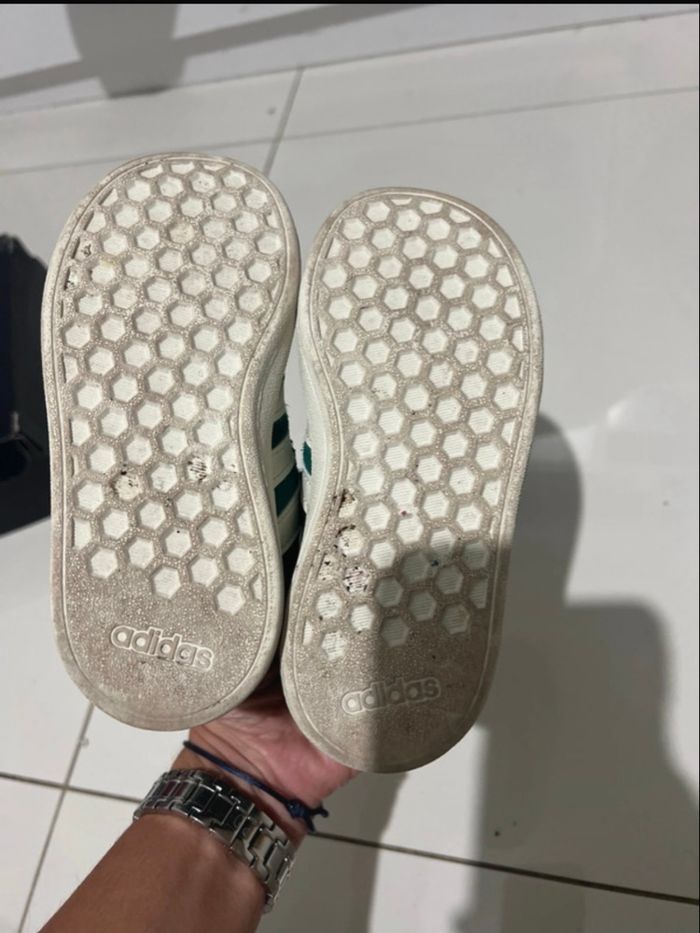 Basket adidas taille 26 - photo numéro 2