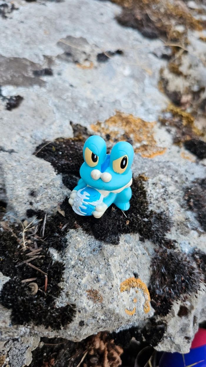 Super figurine Pokemon Nintendo finger puppet Grenousse