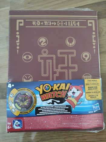 Livre de collection pour médailles Yo-Kai