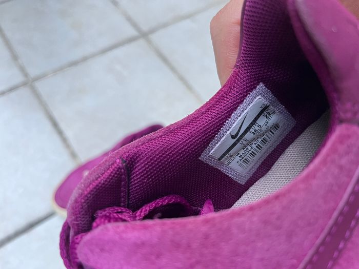 Nike air Force one nubuck 36,5 violette en très bon état - photo numéro 4