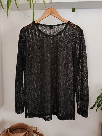 Haut ajouré a manches longues