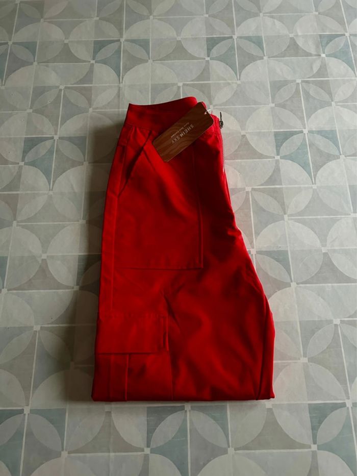 Pantalon cargo femme rouge 34 / XS - Shein - Neuf avec étiquette - photo numéro 4