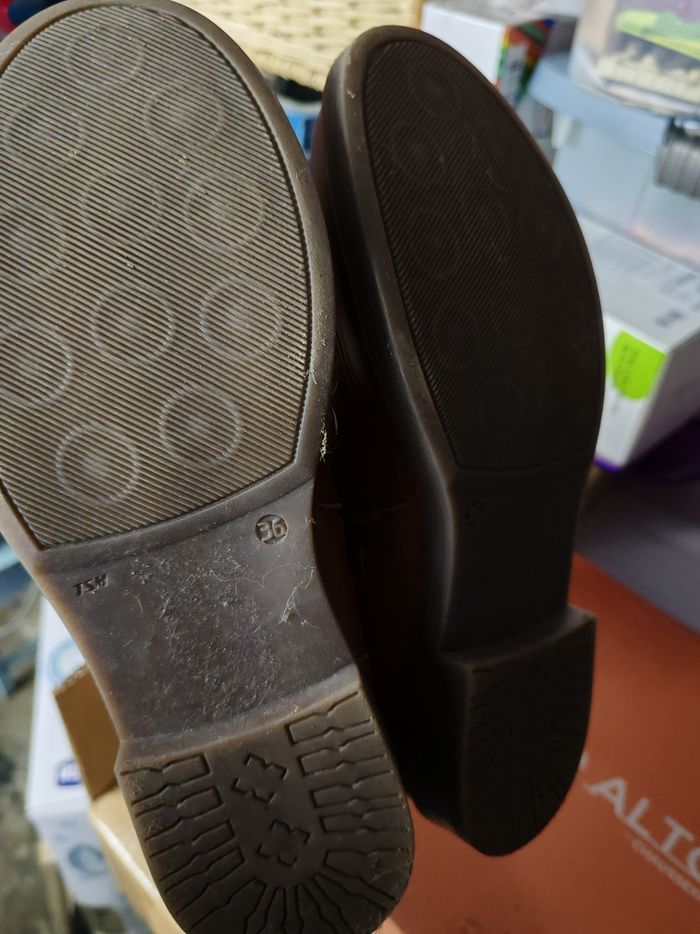 Bottes neuves pointure 36 - photo numéro 3