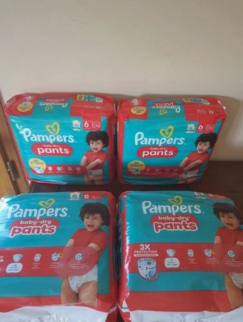 Lot de 4 paquets Pampers Taille 6