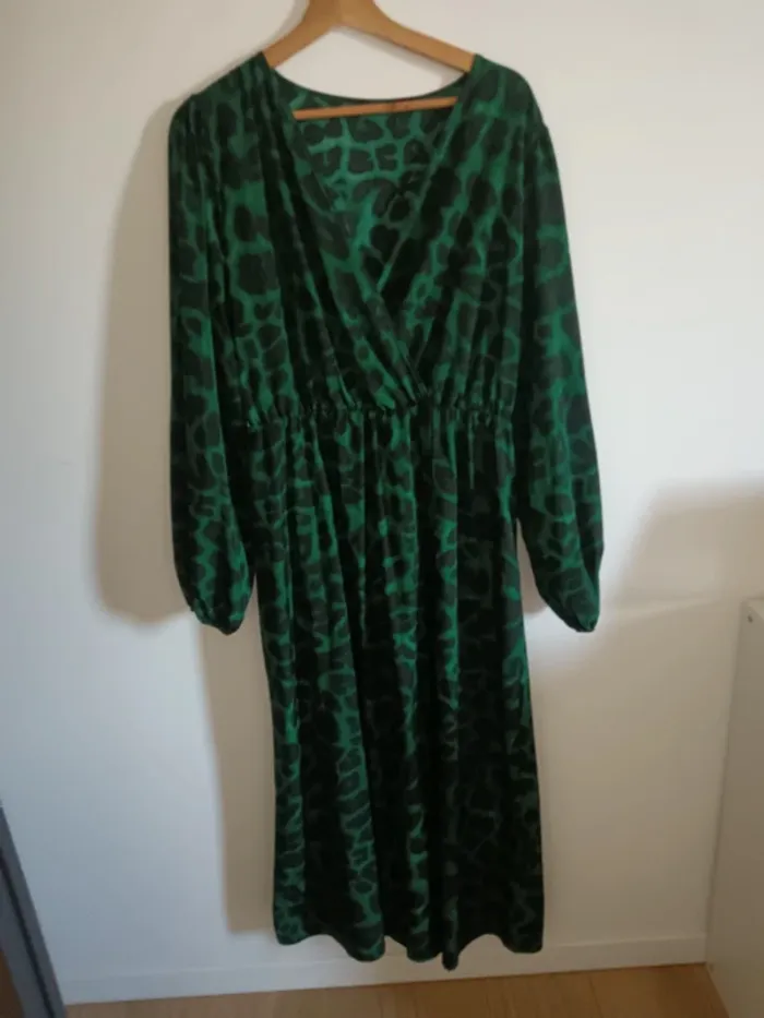 Robe longue verte léopard
