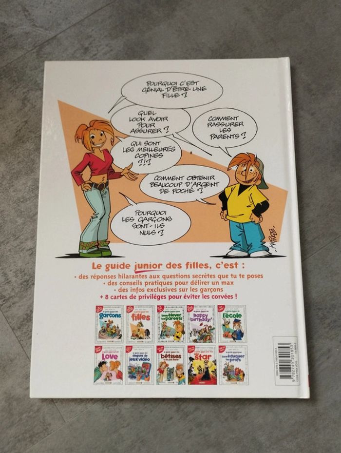 Livre le guide junior des filles - photo numéro 2