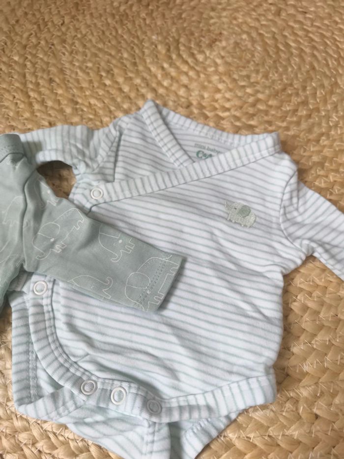 Lot de 2 bodys - photo numéro 2