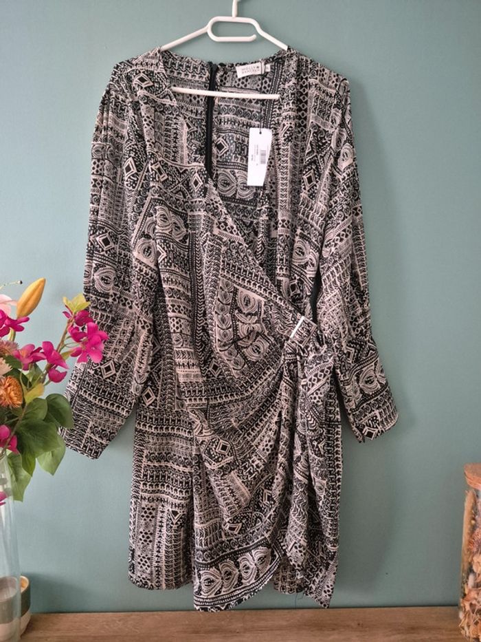 Robe porte feuille à imprimés noir et blanc, Molly bracken, taille XL