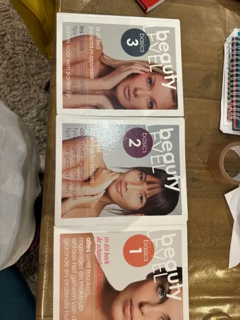 Lot de 3 livres beauty level