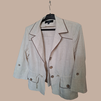 Tailleur pantacourt beige