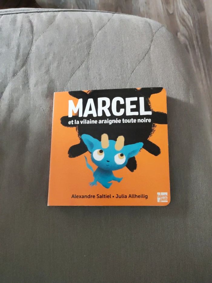 Livre à thème