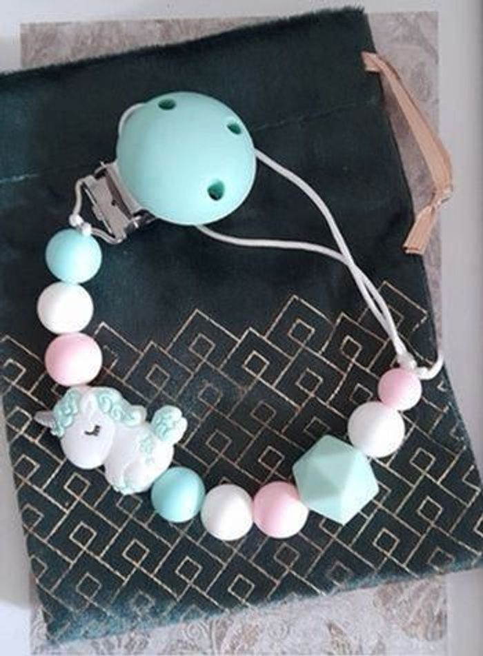 Attache tétine personnalisé ou non