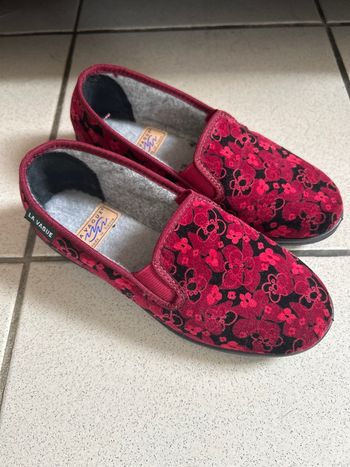 Chausson rouge et noir La Vague Taille 36