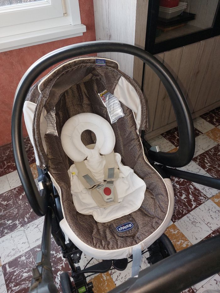 Poussette Chicco trio living - photo numéro 8