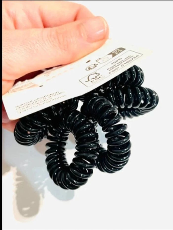 Lot 4 élastiques noir neuf hema style invisibobble - photo numéro 3
