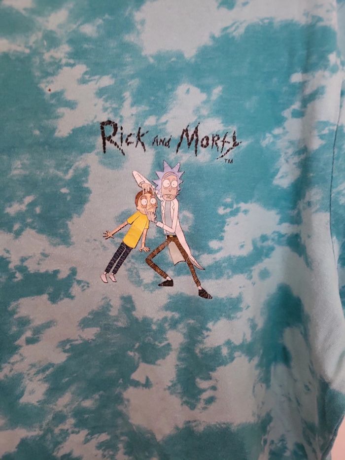 T shirt rick and morty - photo numéro 2