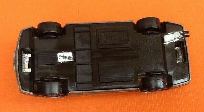 Voiture miniature Mercedes 300 SL Burago - photo numéro 4