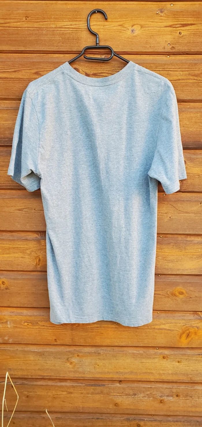 T shirt Nike gris - photo numéro 2