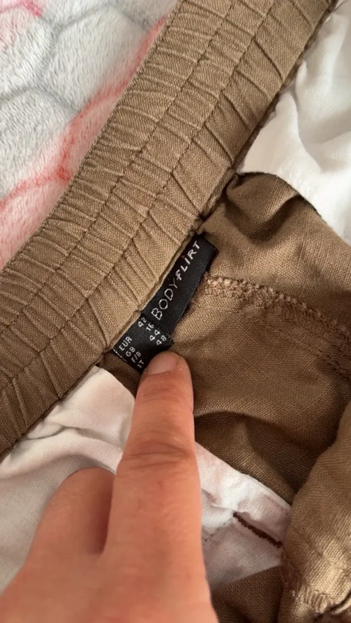 Pantalon - photo numéro 2