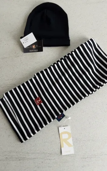 Ensemble bonnet et écharpe neufs