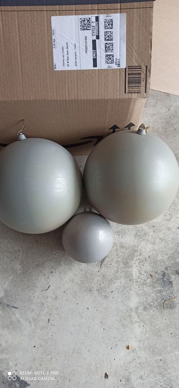 3 grosses boules de Noël