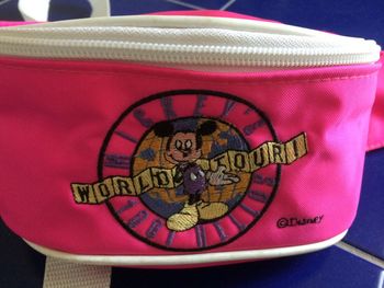 banane disney rose neuf