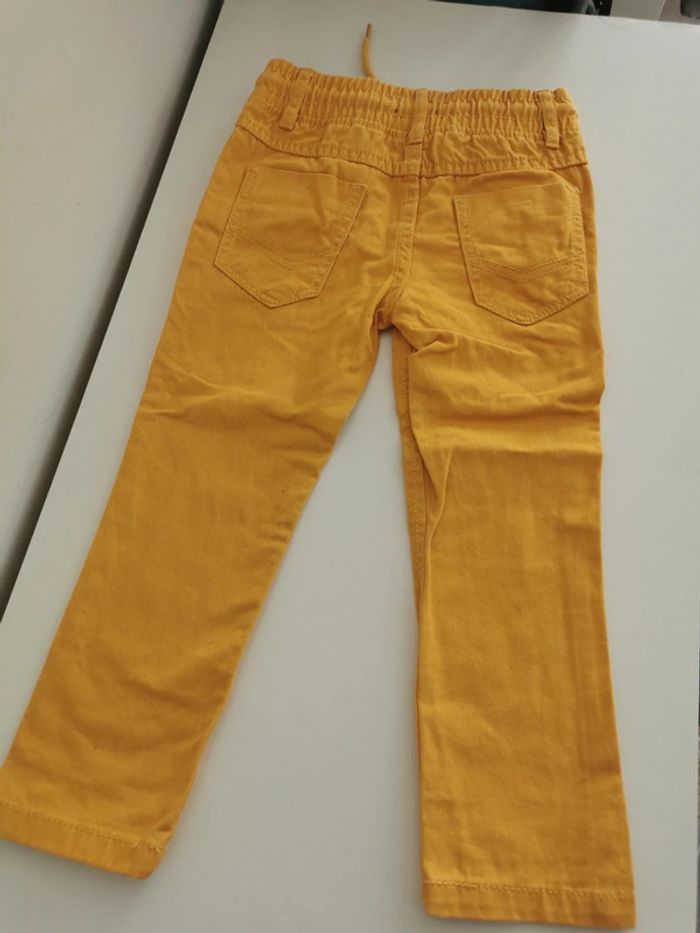 Pantalon jaune - photo numéro 4