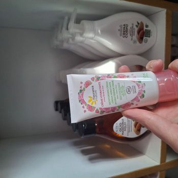 Crème hydratante visage Bio à l'eau florale de rose - Fleurance Nature