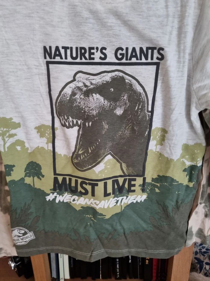 Lot 2 pyjamas neufs Jurassic World 7/8 ans - photo numéro 2