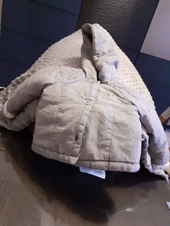 Veste grise 6 mois