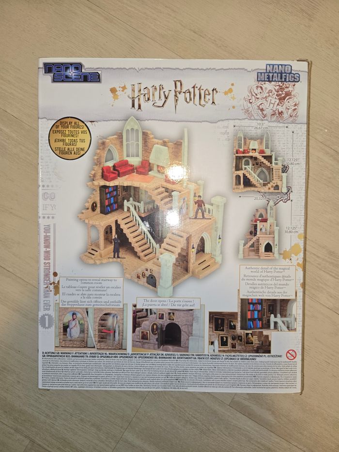 Harry potter tour de gryffondor neuve - photo numéro 2