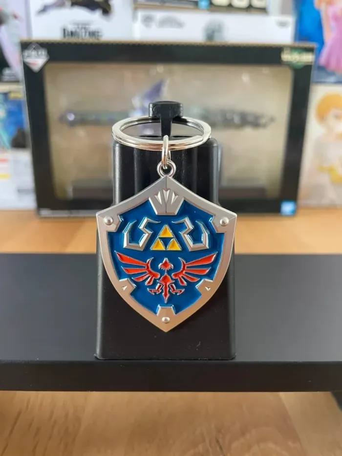 Zelda - Ichiban Kuji - Porte clés Métallique Bouclier Hylien - photo numéro 2