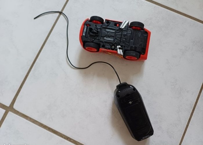 Voiture télécommandée CARS - photo numéro 4