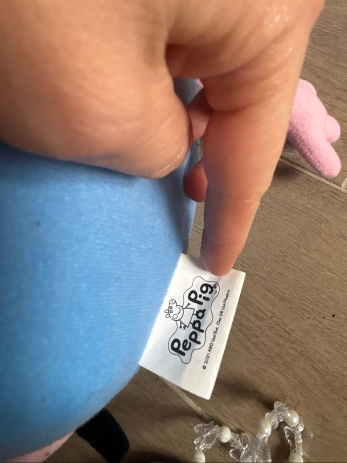 Grande peluche George Peppa pig - photo numéro 3