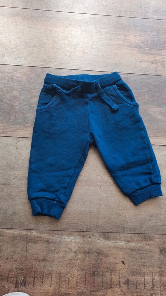Pantalon tex 6 mois 68 cm en très bon état