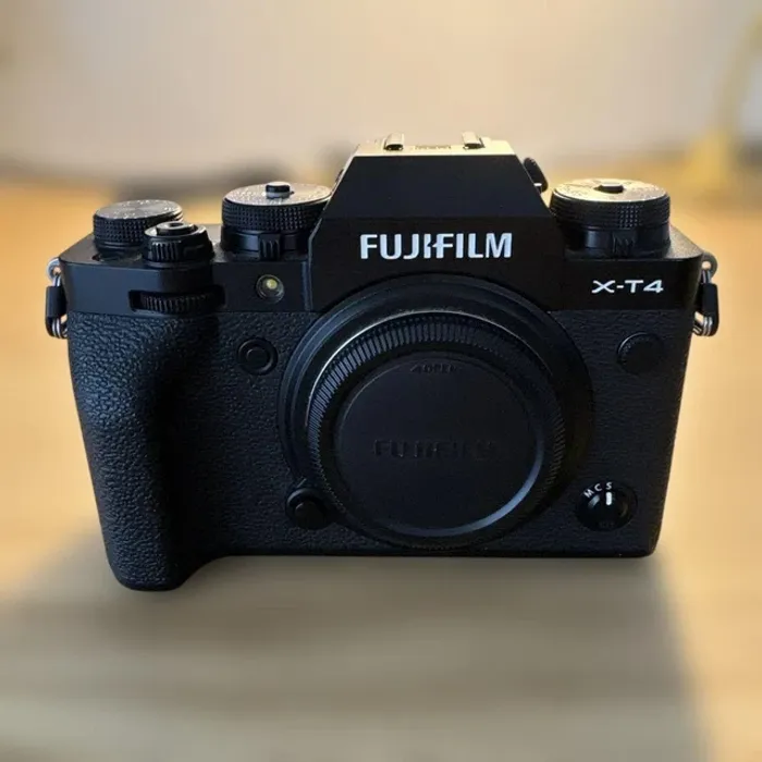 Boîtier Fujifilm X-T4 peu utilisé + accessoires, il date de janvier 2024 - photo numéro 2