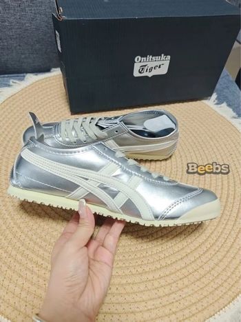 Asics Onitsuka Tiger MEXICO 66 Taille  39