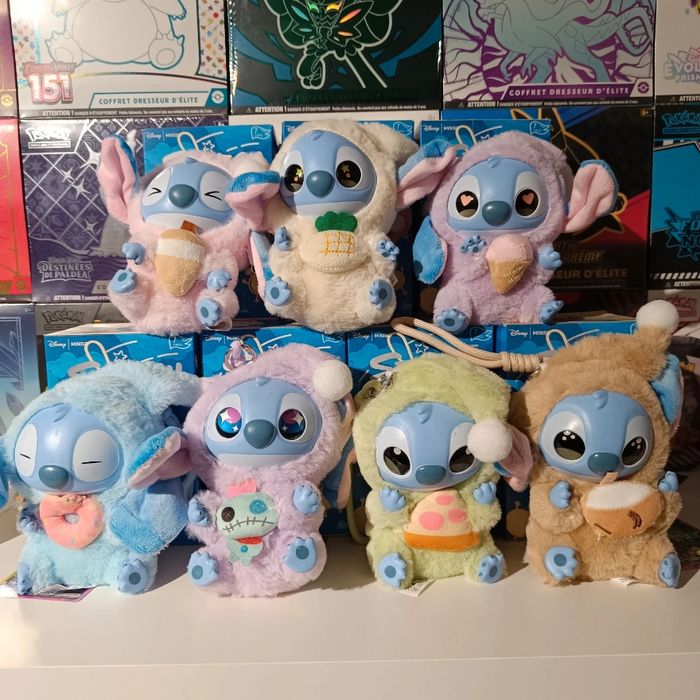 Collection complète Disney labubu Stitch neuve