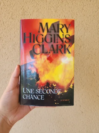 Livre broché "une seconde chance" de Mary Higgins Clark